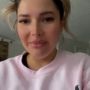 Ariana03